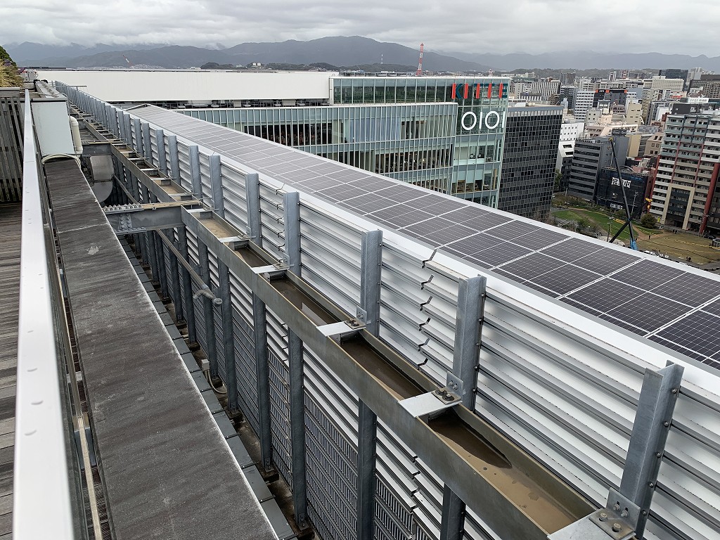 地上60メートルに太陽光パネルを設置。JR博多シティのプロジェクトを支えた企業と企業の信頼関係